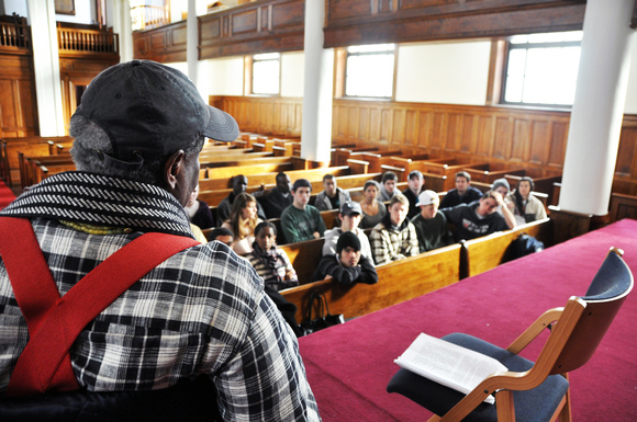 Clemmons conducts "Negro Spirituals" Class